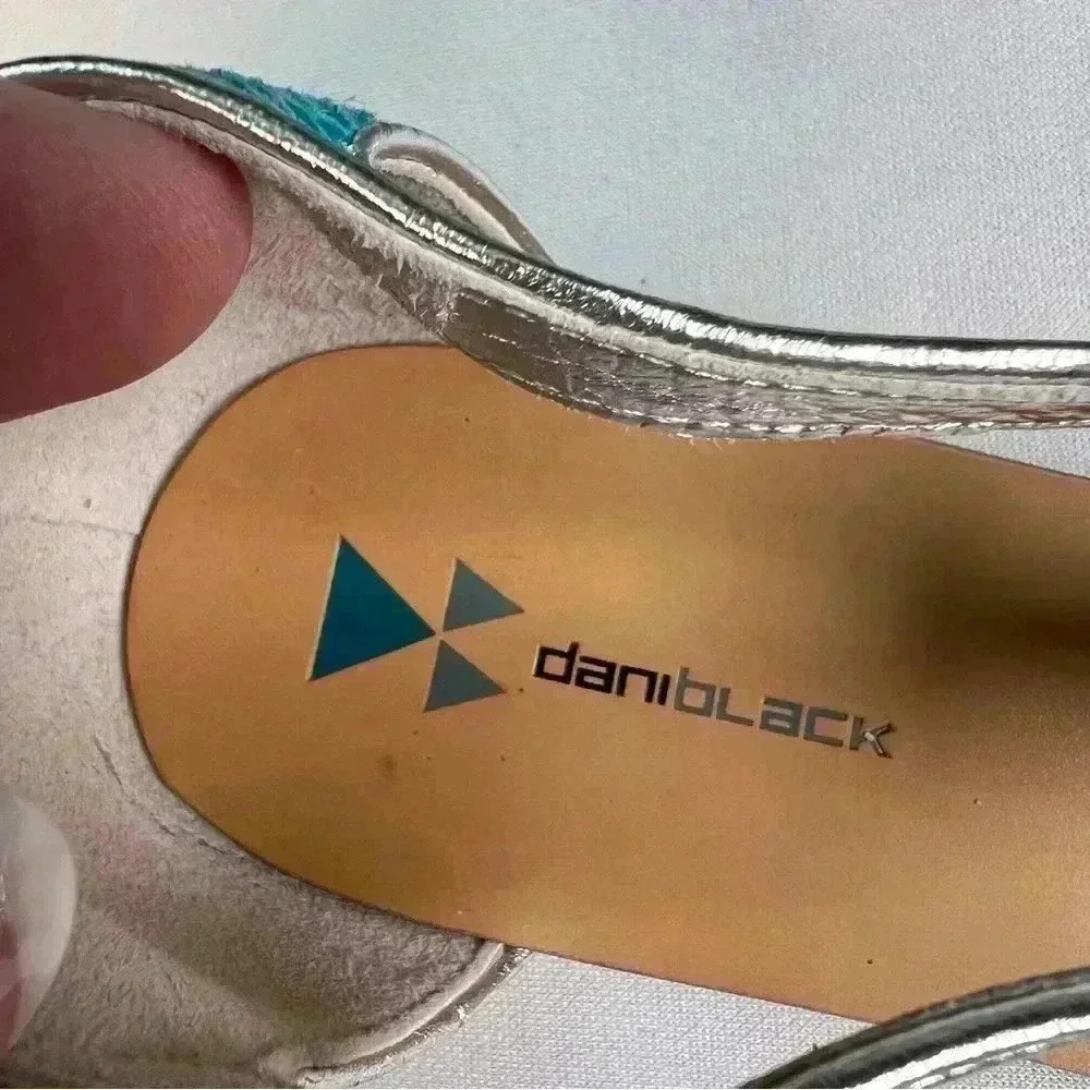 Dani Black turquoise/silver snake flat sandals clear bar between straps Sz 9.5 - Picture 9 of 13